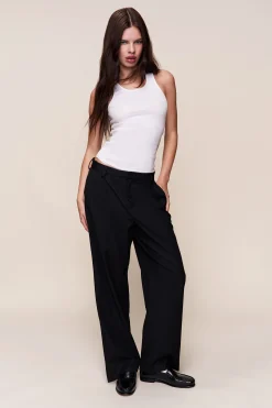 Leo Mid Rise Straight Pant