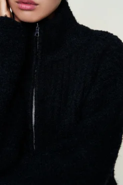 Mila Zip Up