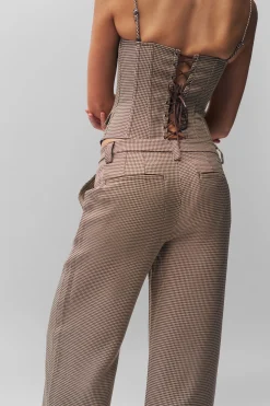 Pamela Trouser