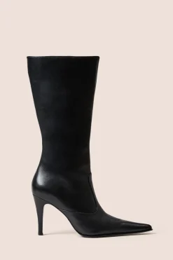 The Bobby Boot